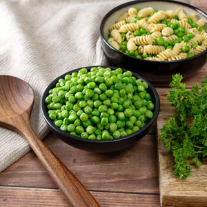 freeze‑dried peas served and ready to eat, shown alongside long‑shelf‑life survival‑food packaging for emergency preparedness